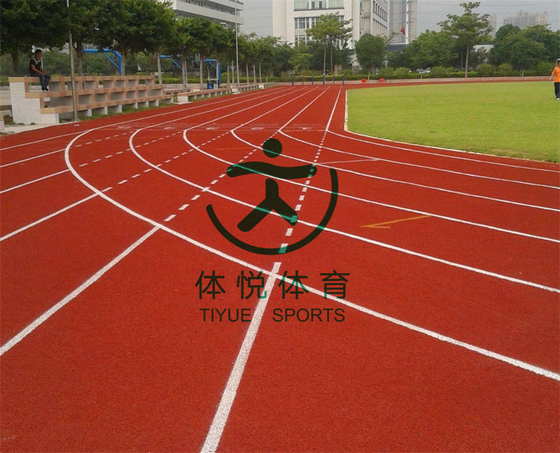 球場施工問題-為什么室外體育塑膠場地材料會出現脫膠的現象？